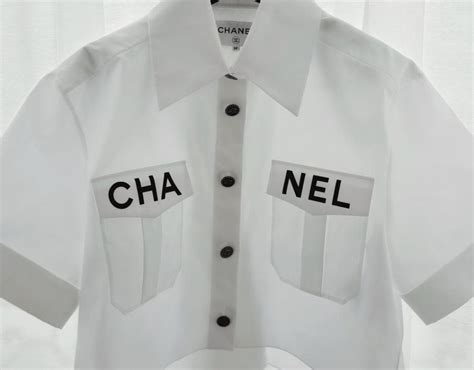 Chanel's Crisp White Blouse Tops Sprin